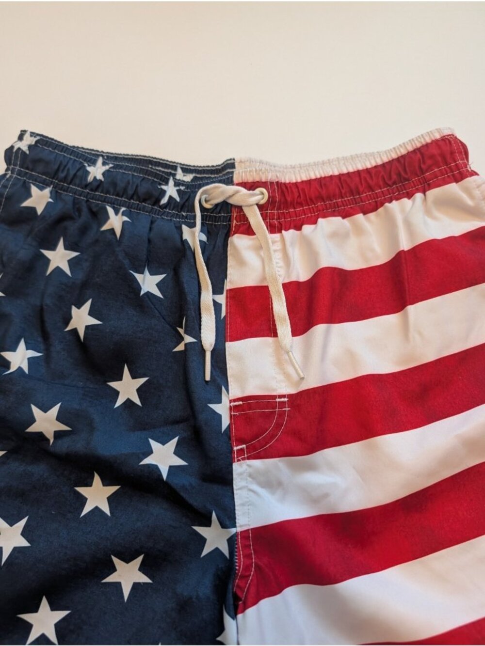 Old Navy American Flag 7" Inseam Swim Trunks Men's Sz Small Red White Blue - Picture 2 of 8